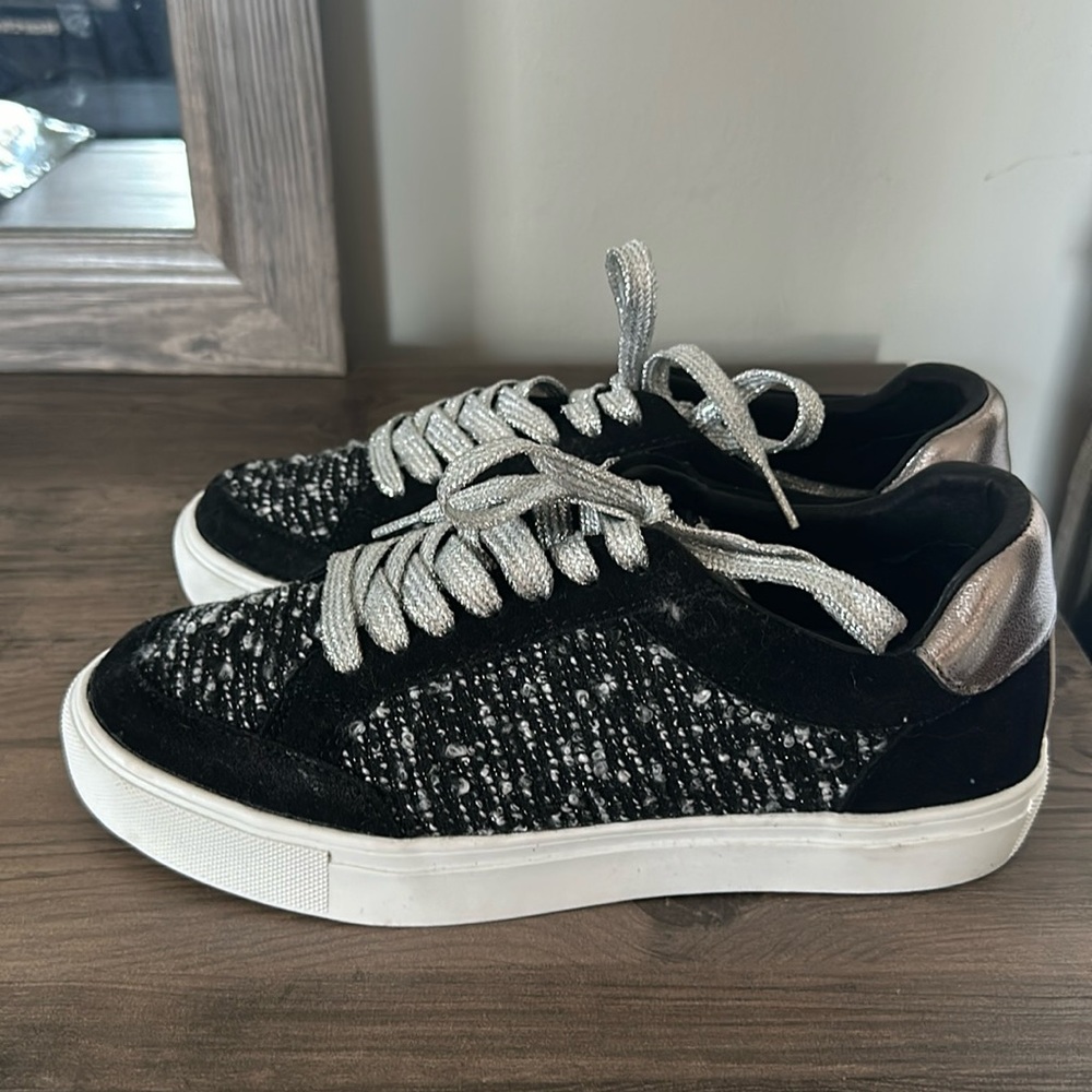 Birdies size 9 brand new never worn the cardinal sneakers